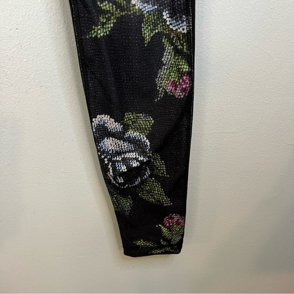 Lululemon Women's Wunder Under Leggings Multicolor Floral Front Black Back Sz 6 - Picture 4 of 8